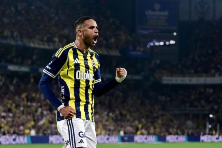 النصيري يواصل التألق ويوقع هدفه الرابع في الدوري التركي النصيري