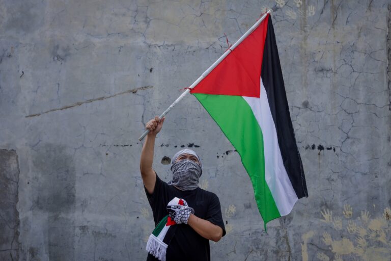 فلسطين