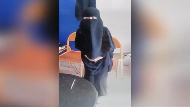 ارتداء النقاب