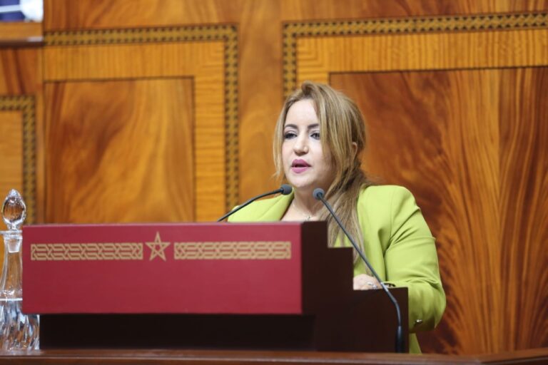 خديجة أروهال