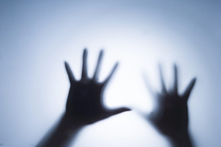 تقليص عقوبة أستاذ